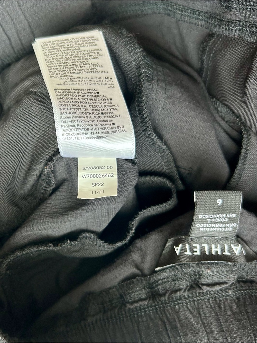Athleta 3 in 1 Black Belted Trekkie Convertible Hike Pants Size 6 - Picture 16 of 16